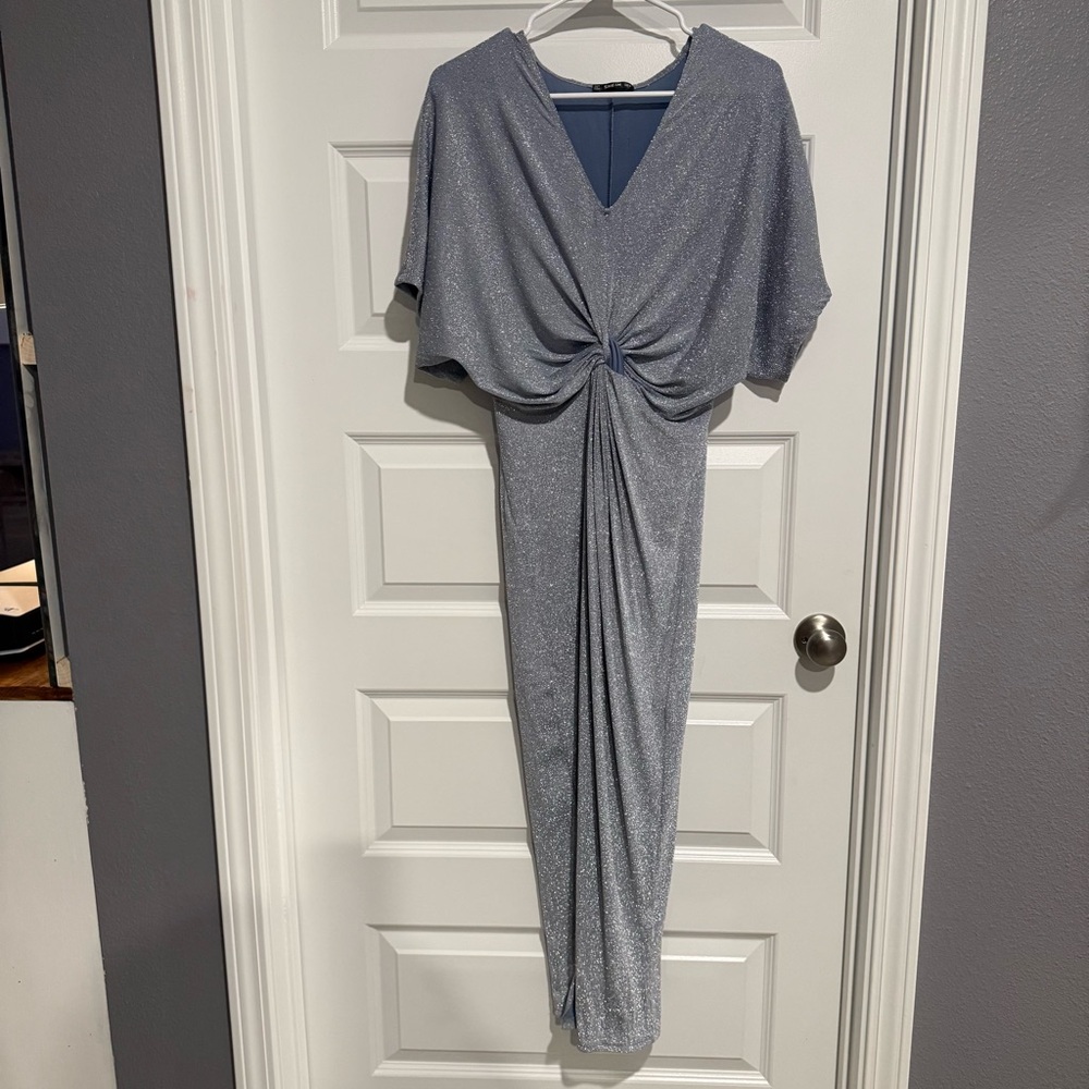 Silver Metallic Twist Front Midi Dress – Glam Evening Bodycon